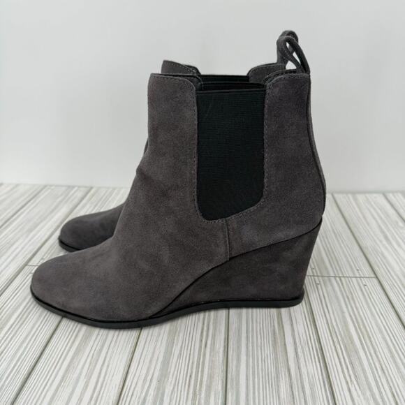 Dolce Vita gray suede leather wedge Chelsea pull on ankle boots 8.5 NEW - Picture 4 of 9